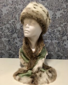 Light Green Silk and Lynx Faux Fur Stole